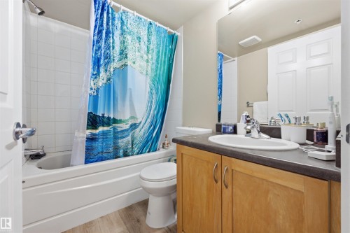 116 920 156 Street, Edmonton, AB - Indoor Photo Showing Bathroom