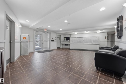 116 920 156 Street, Edmonton, AB - Indoor Photo Showing Other Room