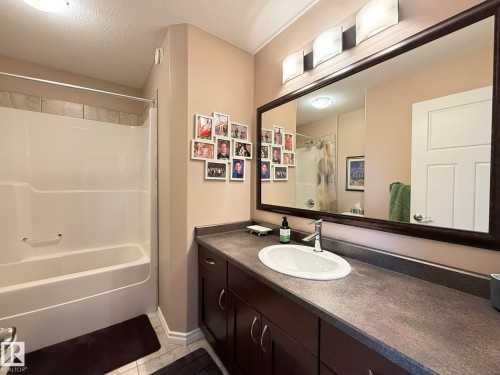43 Selkirk Place, Leduc, AB - Indoor Photo Showing Bathroom