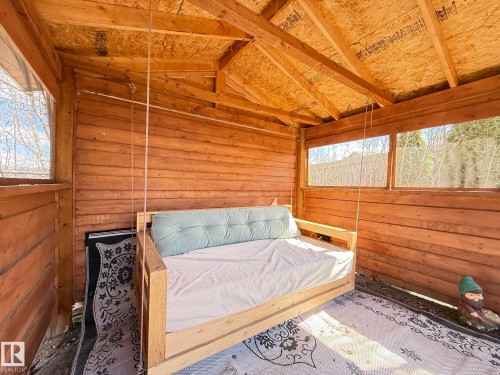 43 Selkirk Place, Leduc, AB - Indoor Photo Showing Bedroom