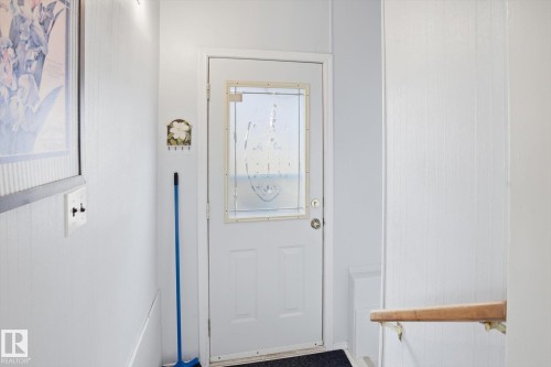 10667 65 Street, Edmonton, AB - Indoor Photo Showing Other Room