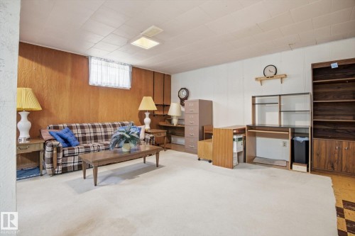10667 65 Street, Edmonton, AB - Indoor