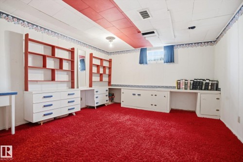 10667 65 Street, Edmonton, AB - Indoor Photo Showing Other Room