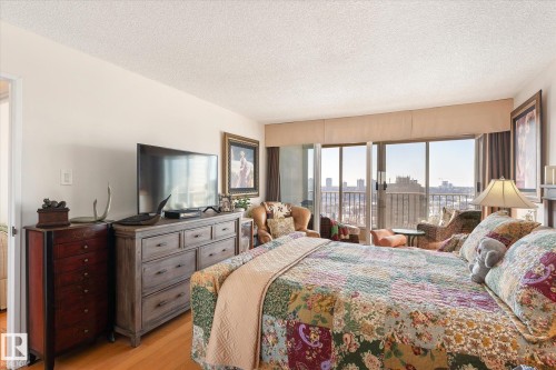 1002 9923 103 Street, Edmonton, AB - Indoor Photo Showing Bedroom
