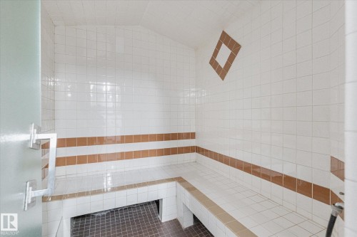 1002 9923 103 Street, Edmonton, AB - Indoor Photo Showing Bathroom