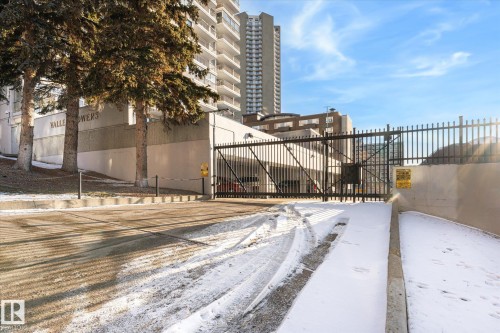 1002 9923 103 Street, Edmonton, AB - Outdoor