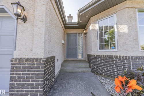 128 215 Blackburn East Drive, Edmonton, AB - Outdoor
