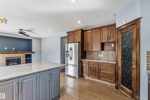 3563 14 Street, Edmonton, AB - Indoor Photo Showing Kitchen
