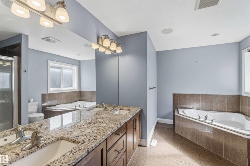 3563 14 Street, Edmonton, AB - Indoor Photo Showing Bathroom