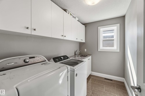 3563 14 Street, Edmonton, AB - Indoor Photo Showing Laundry Room