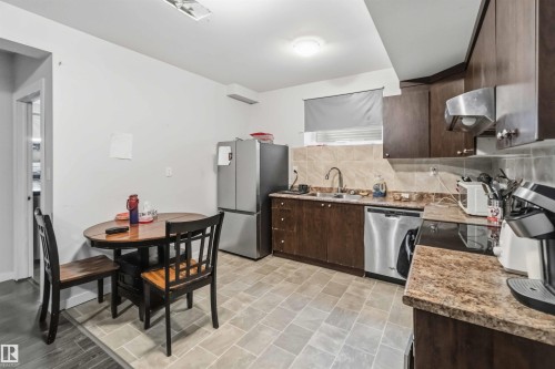 3563 14 Street, Edmonton, AB - Indoor