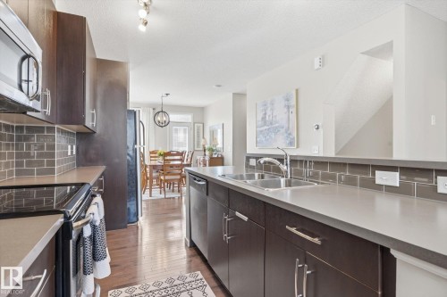 153 603 Watt Boulevard, Edmonton, AB - Indoor Photo Showing Kitchen With Double Sink With Upgraded Kitchen