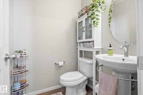 153 603 Watt Boulevard, Edmonton, AB - Indoor Photo Showing Bathroom
