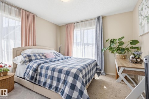 153 603 Watt Boulevard, Edmonton, AB - Indoor Photo Showing Bedroom