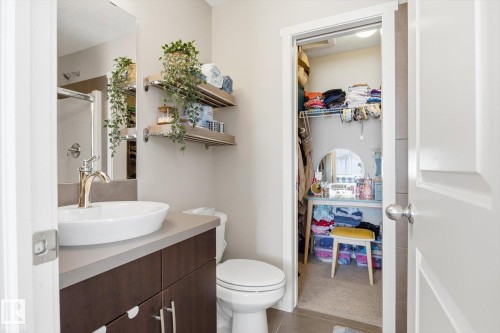 153 603 Watt Boulevard, Edmonton, AB - Indoor Photo Showing Bathroom