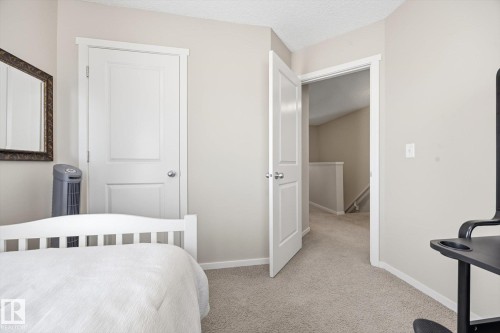 153 603 Watt Boulevard, Edmonton, AB - Indoor Photo Showing Bedroom