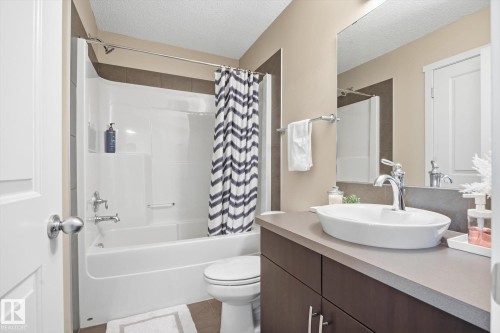 153 603 Watt Boulevard, Edmonton, AB - Indoor Photo Showing Bathroom
