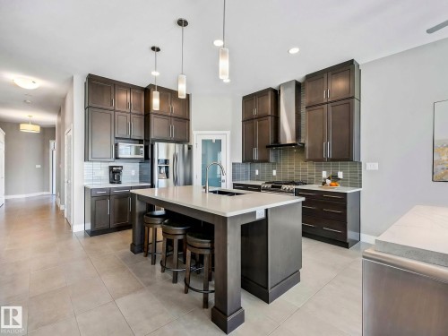 7515 173 Avenue, Edmonton, AB - Indoor Photo Showing Kitchen With Upgraded Kitchen