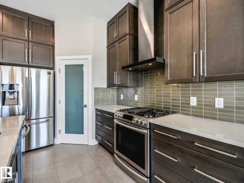 7515 173 Avenue, Edmonton, AB - Indoor Photo Showing Kitchen With Upgraded Kitchen