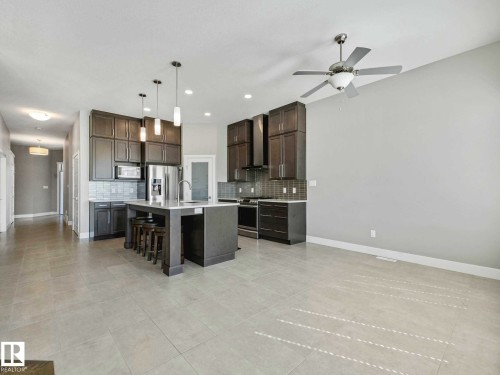 7515 173 Avenue, Edmonton, AB - Indoor Photo Showing Kitchen With Upgraded Kitchen