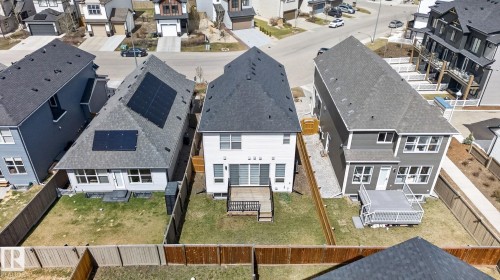 Contemporary residence featuring a private backyard with a wood deck - 1091 Secord Promenade, Edmonton, AB 