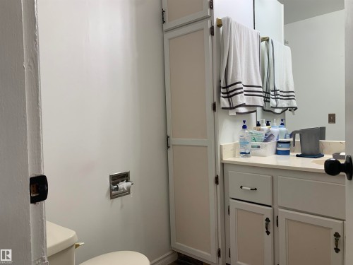 11305 89 Street, Edmonton, AB - Indoor Photo Showing Bathroom