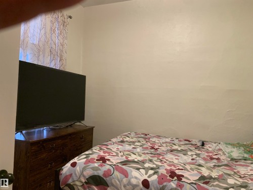 11305 89 Street, Edmonton, AB - Indoor Photo Showing Bedroom