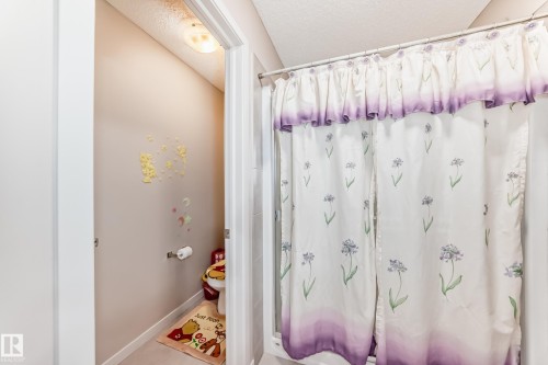17304 73 Street, Edmonton, AB - Indoor Photo Showing Bathroom