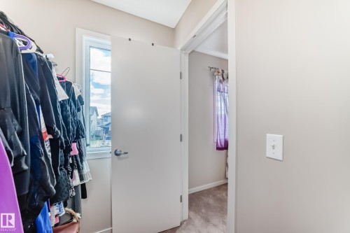 17304 73 Street, Edmonton, AB - Indoor With Storage