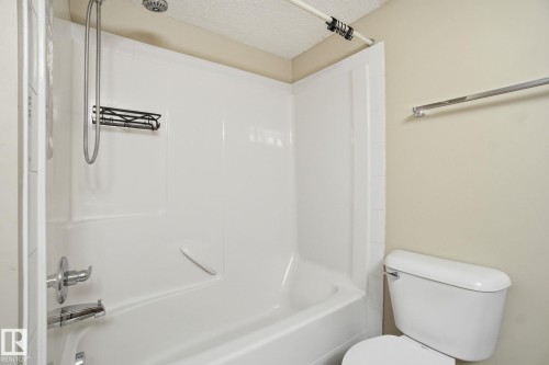 214 17011 67 Avenue, Edmonton, AB - Indoor Photo Showing Bathroom