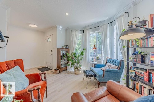 12828 126 Street, Edmonton, AB - Indoor Photo Showing Living Room