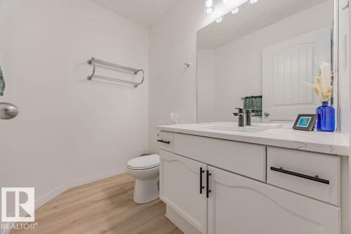 12828 126 Street, Edmonton, AB - Indoor Photo Showing Bathroom