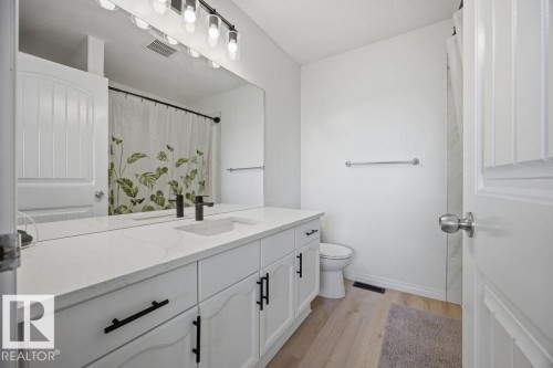 12828 126 Street, Edmonton, AB - Indoor Photo Showing Bathroom