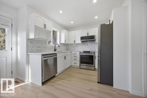12828 126 Street, Edmonton, AB - Indoor Photo Showing Kitchen With Upgraded Kitchen