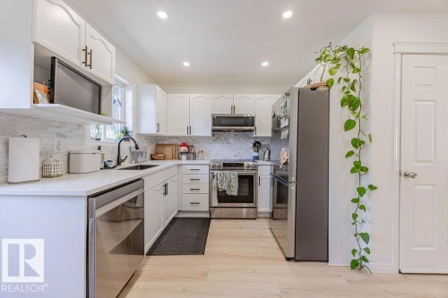 12828 126 Street, Edmonton, AB - Indoor Photo Showing Kitchen
