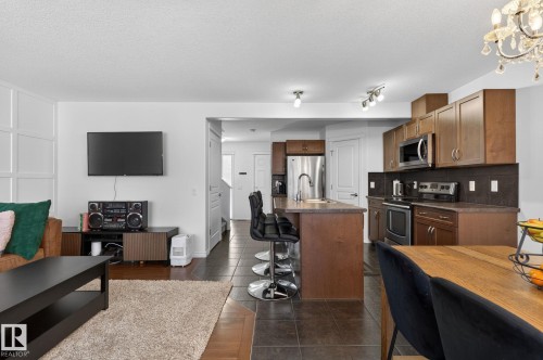 21722 99A Avenue Nw, Edmonton, AB - Indoor