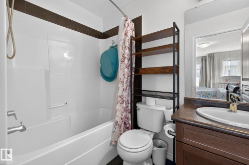 21722 99A Avenue Nw, Edmonton, AB - Indoor Photo Showing Bathroom