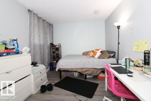 104 1620 48 St Nw, Edmonton, AB - Indoor Photo Showing Bedroom