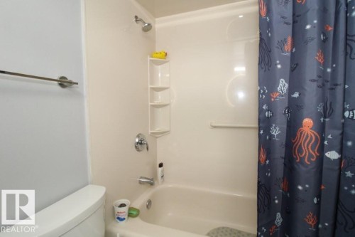 104 1620 48 St Nw, Edmonton, AB - Indoor Photo Showing Bathroom