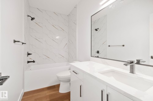 11036 128 Street, Edmonton, AB - Indoor Photo Showing Bathroom