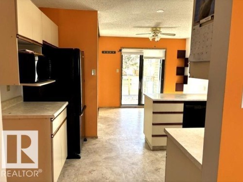 241 Oeming Road, Edmonton, AB - Indoor Photo Showing Kitchen