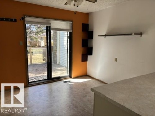 241 Oeming Road, Edmonton, AB - Indoor Photo Showing Other Room