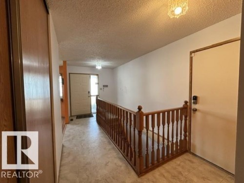 241 Oeming Road, Edmonton, AB - Indoor Photo Showing Other Room