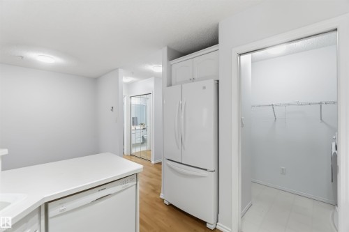 101 9760 174 Street, Edmonton, AB - Indoor Photo Showing Other Room