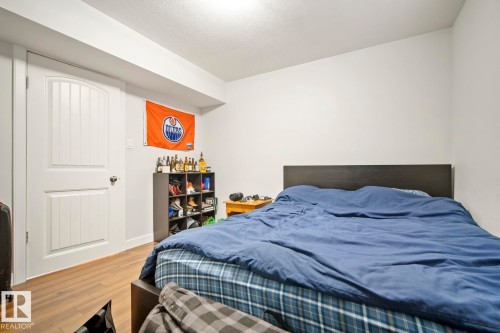 10649 67 Avenue, Edmonton, AB - Indoor Photo Showing Bedroom