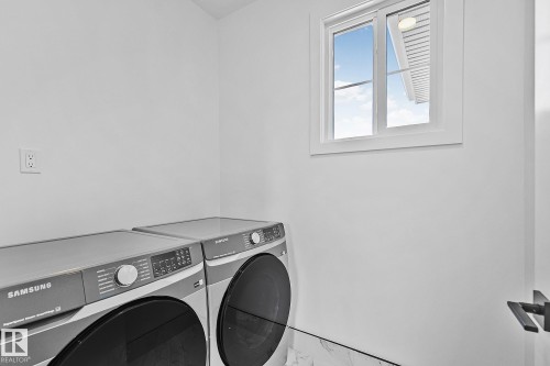 161 Graybriar Drive, Stony Plain, AB - Indoor Photo Showing Laundry Room
