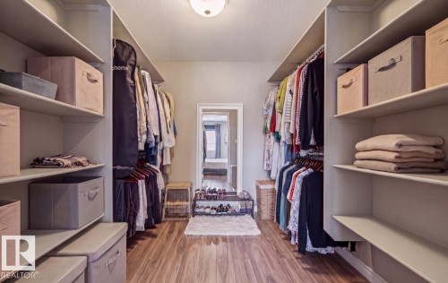 12513 120 Avenue, Edmonton, AB - Indoor With Storage