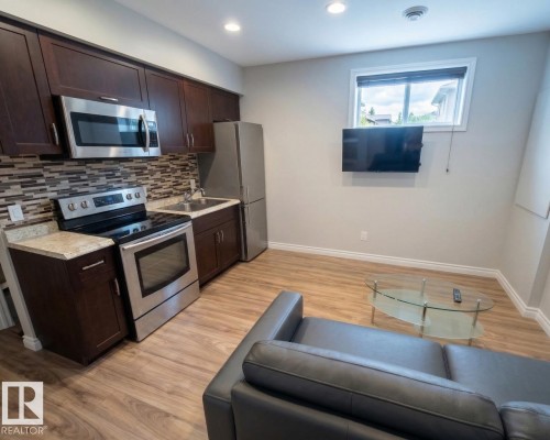 12513 120 Avenue, Edmonton, AB - Indoor Photo Showing Kitchen With Double Sink