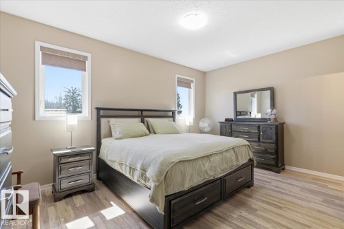 72 Beach Ave, Rural Leduc County, AB - Indoor Photo Showing Bedroom