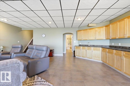 72 Beach Ave, Rural Leduc County, AB - Indoor